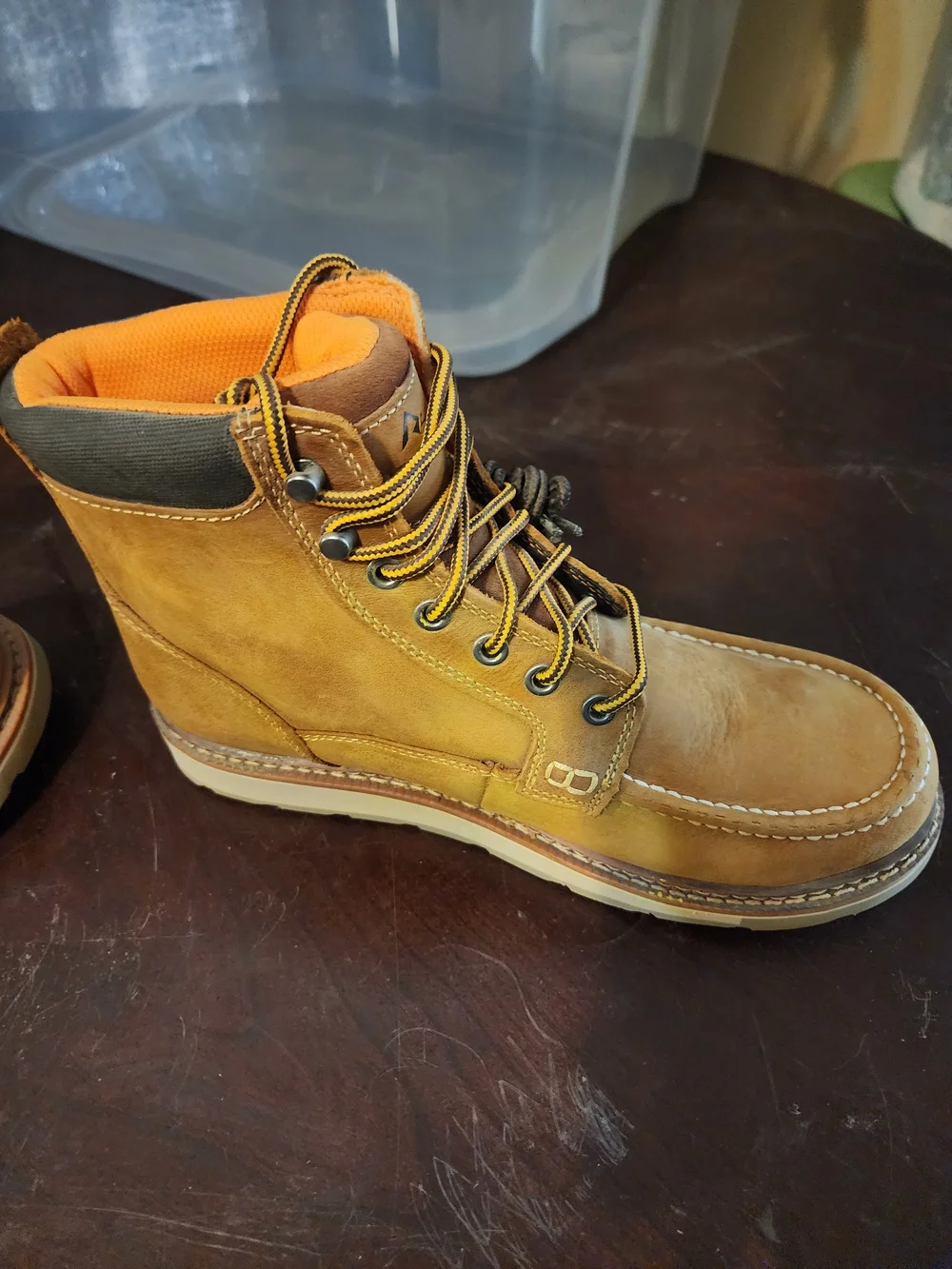 Men's Tan Leather Work Boots - Durable Outdoor Style